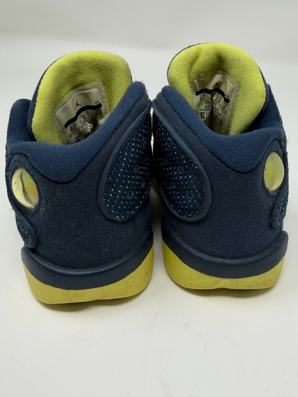 Jordan Kids Navy and Yellow Retro Sneakers Sz. 6c - Picture 6 of 9